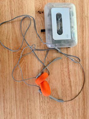 Retrospekt CP-81 Portable Cassette Player